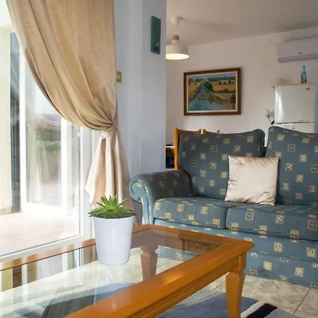 Merika Complex 1 Hou.32 Дом отдыха *