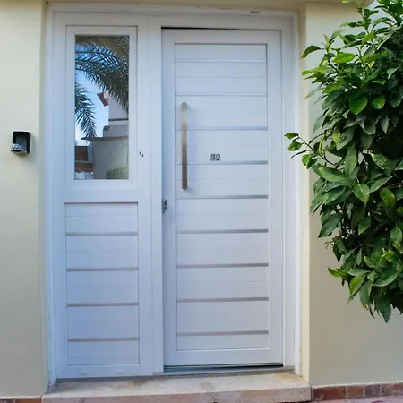 Merika Complex 1 Hou.32 Case de vacanță