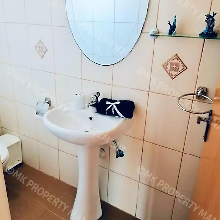 Merika Complex 1 Hou.32 * Larnaca