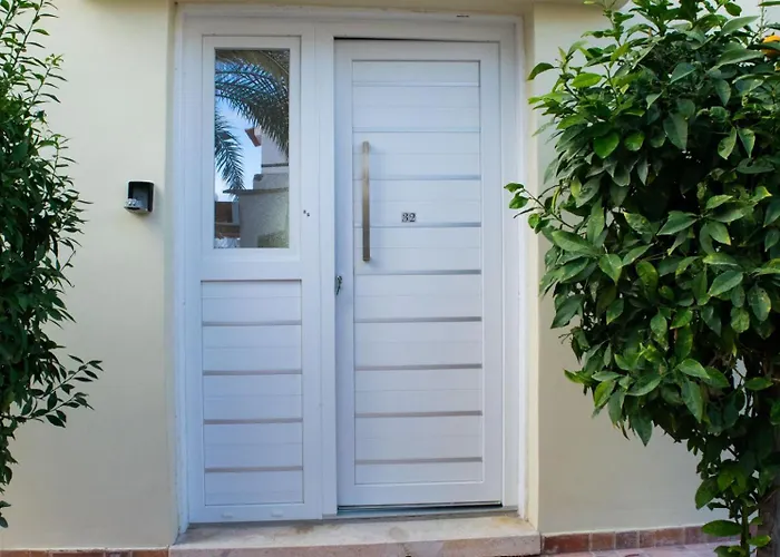 Merika Complex 1 Hou.32 Case de vacanță