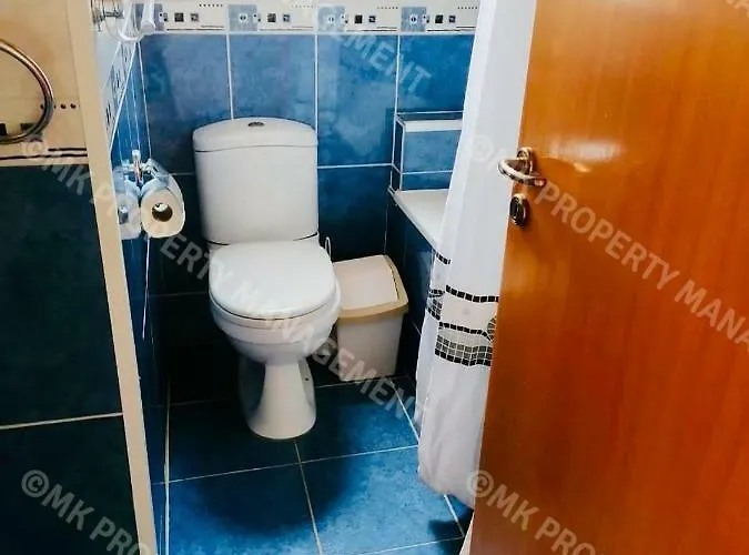 Merika Complex 1 Hou.32 בית נופש לרנקה