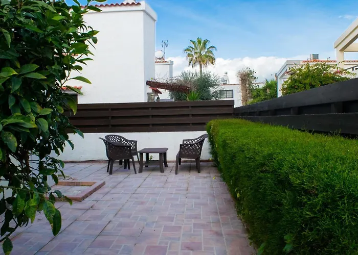 Merika Complex 1 Hou.32 * Larnaca